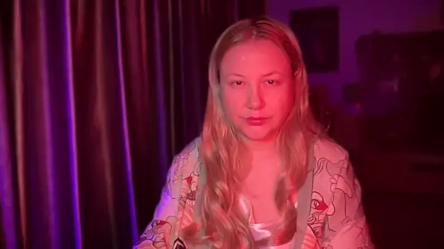 BikiHellena online show from April 22, 1:30 am