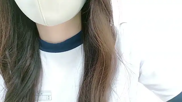 Snapshot of _Mia_land_ chatting on October 27, 1:04 pm Mia land online show from October 27, 1:04 pm