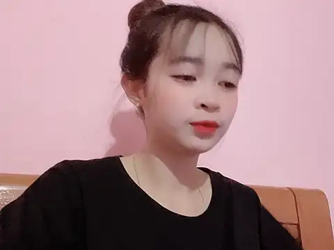 Snapshot of Suna7383 chatting on October 18, 5:25 pm Suna7383 online show from October 18, 5:25 pm