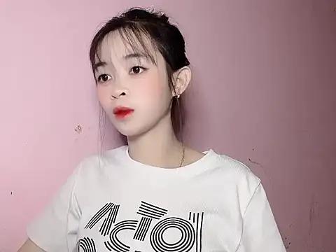 Snapshot of Suna7383 chatting on November 4, 3:44 pm Suna7383 online show from November 4, 3:44 pm