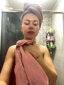 MartaLuna  online show from December 2, 7:03 am