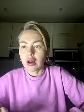 MartaLuna  online show from December 2, 7:20 pm