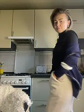 MartaLuna  online show from February 4, 2:12 pm