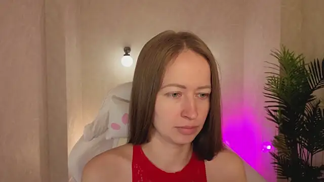 Snapshot of bella_li__ chatting on December 14, 1:22 am bella li online show from December 14, 1:22 am