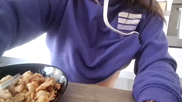 Camaleontica online show from November 4, 12:48 pm