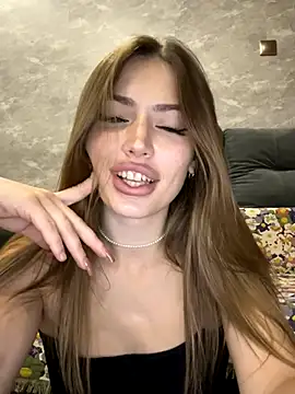 Elizabeth Tay online show from September 23, 5:27 pm