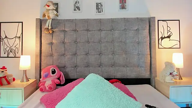 Linda Fosterr online show from December 20, 7:21 pm