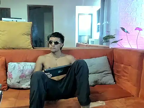 xxKamadevaxx online show from March 19, 12:53 pm