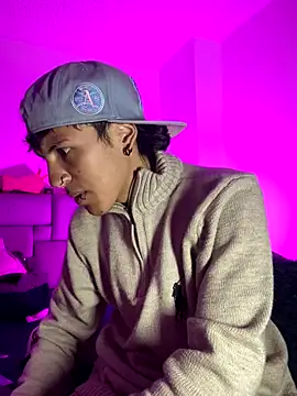 NaytonFreeman online show from November 4, 10:36 am