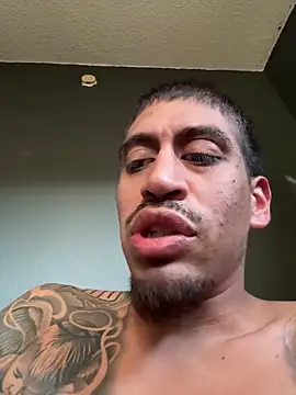 busnfatnutsLildee online show from October 28, 10:23 pm