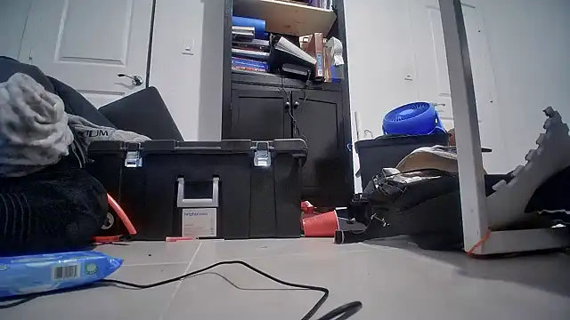 Snapshot of jasoncali305 chatting on November 11, 12:54 am jasoncali305 online show from November 11, 12:54 am