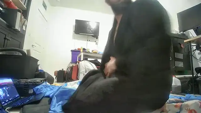 Snapshot of jasoncali305 chatting on November 25, 10:04 am jasoncali305 online show from November 25, 10:04 am