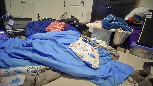 Snapshot of jasoncali305 chatting on November 29, 9:45 am jasoncali305 online show from November 29, 9:45 am