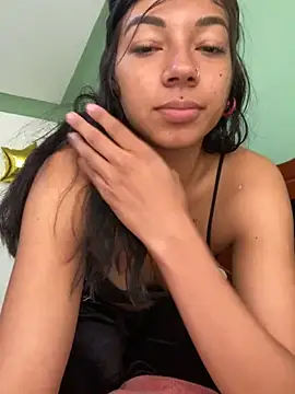 Snapshot of Lesly777_ chatting on October 23, 12:48 pm Lesly777 online show from October 23, 12:48 pm