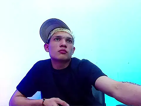 Snapshot of EL_VENEZOLANO_22CM chatting on November 29, 2:58 am EL VENEZOLANO 22CM online show from November 29, 2:58 am