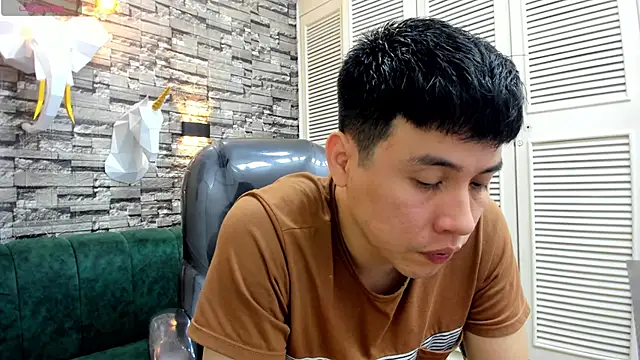 Nick Wolff online show from December 1, 4:39 am