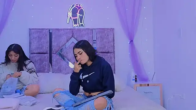 danilu and eva21 online show from October 16, 8:21 pm