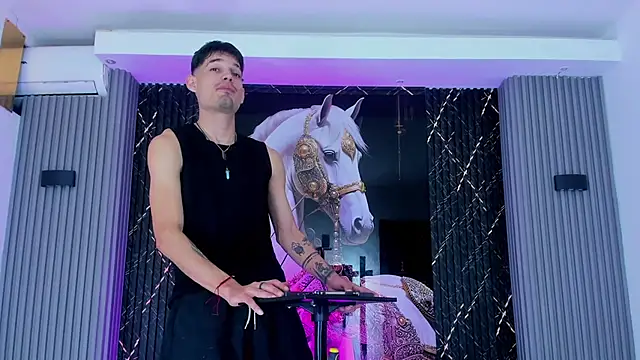 Iam Steven online show from November 26, 3:24 pm