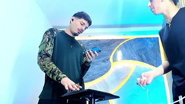 Iam Steven online show from February 13, 4:19 am