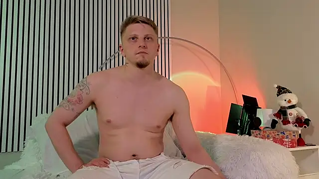 Snapshot of Vincent_Hardman chatting on November 22, 11:15 pm Vincent Hardman online show from November 22, 11:15 pm