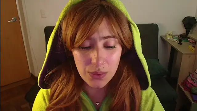 Snapshot of Miacatsito3 chatting on October 24, 4:31 am Miacatsito3 online show from October 24, 4:31 am