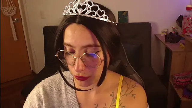 Snapshot of Miacatsito3 chatting on October 30, 1:18 am Miacatsito3 online show from October 30, 1:18 am