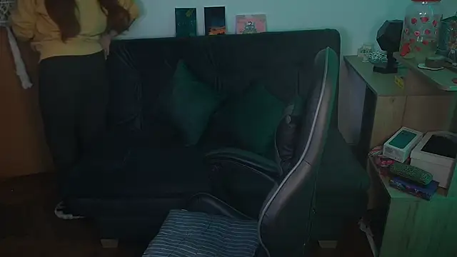 Snapshot of Miacatsito3 chatting on November 6, 2:34 am Miacatsito3 online show from November 6, 2:34 am