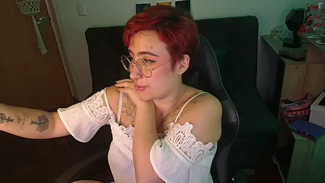 Snapshot of Miacatsito3 chatting on November 11, 5:40 am Miacatsito3 online show from November 11, 5:40 am