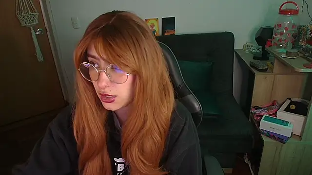 Snapshot of Miacatsito3 chatting on November 14, 4:44 am Miacatsito3 online show from November 14, 4:44 am