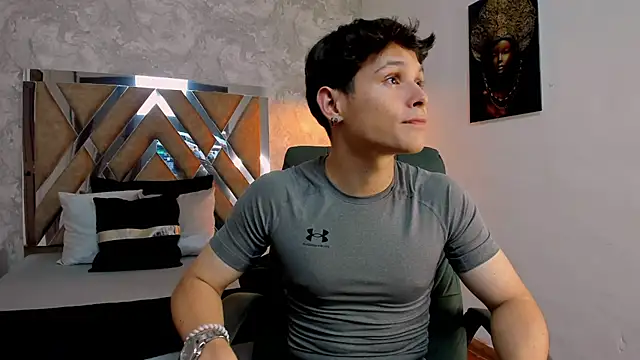 Snapshot of kraven_lust chatting on November 22, 3:05 am kraven lust online show from November 22, 3:05 am