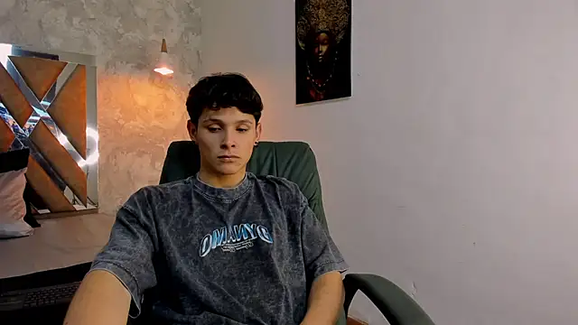 Snapshot of kraven_lust chatting on November 23, 3:06 am kraven lust online show from November 23, 3:06 am