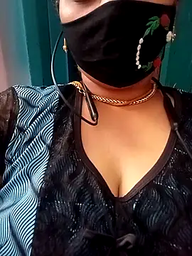 Snapshot of TAMI_KAYAL chatting on September 17, 7:10 am TAMI KAYAL online show from September 17, 7:10 am