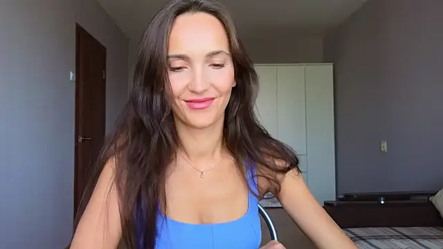 Lillian-Clark online show from April 18, 10:41 am