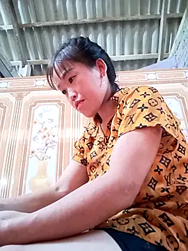Vuong x online show from September 17, 8:27 am