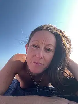 Snapshot of Kristinatreize chatting on October 12, 9:41 am Kristinatreize online show from October 12, 9:41 am