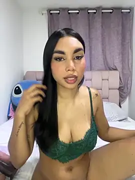 Snapshot of karolaalcendra chatting on November 19, 4:34 am karolaalcendra online show from November 19, 4:34 am