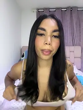 Snapshot of karolaalcendra chatting on November 27, 5:09 am karolaalcendra online show from November 27, 5:09 am