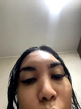 Snapshot of karolaalcendra chatting on December 2, 12:38 am karolaalcendra online show from December 2, 12:38 am