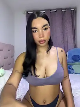 karolaalcendra online show from February 19, 12:39 am