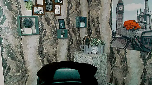 EmmaCat  online show from October 1, 5:02 am