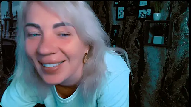 EmmaCat  online show from October 2, 5:03 am