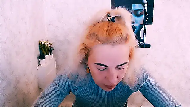 EmmaCat  online show from October 14, 5:30 am