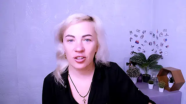 EmmaCat  online show from November 5, 4:45 am