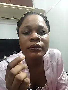 BlondieBitch online show from April 18, 6:39 am