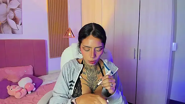 KoraRousee online show from September 27, 1:05 pm