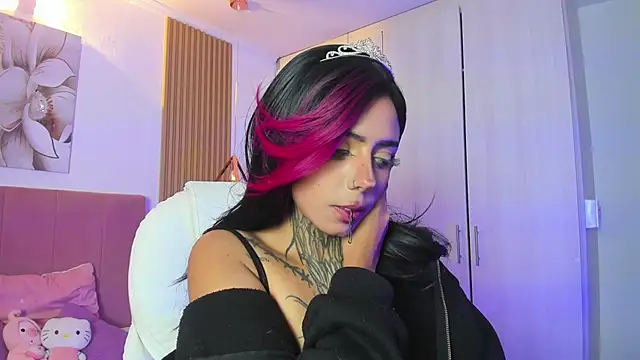 KoraRousee online show from September 30, 3:50 pm