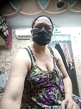 Snapshot of thehotlady chatting on October 4, 9:29 am thehotlady online show from October 4, 9:29 am