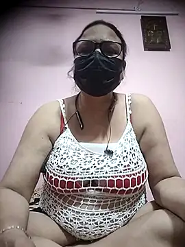 Snapshot of thehotlady chatting on October 31, 9:54 am thehotlady online show from October 31, 9:54 am