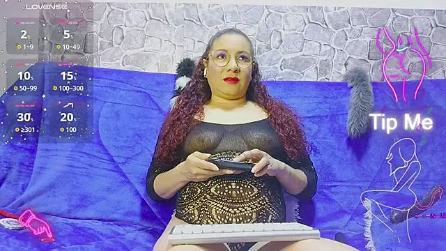 Snapshot of zamy_x chatting on October 24, 2:41 am zamy x online show from October 24, 2:41 am