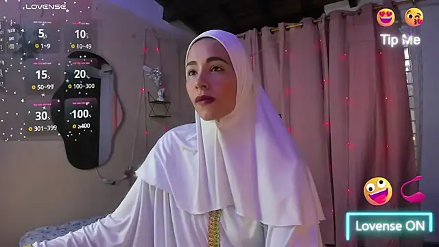 Snapshot of ShanaJamil chatting on November 4, 12:04 pm ShanaJamil online show from November 4, 12:04 pm